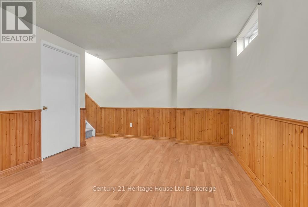 #15 380 QUARTERLINE ROAD - 35
