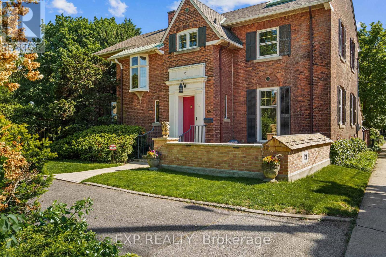 15 TRAFALGAR STREET - 1