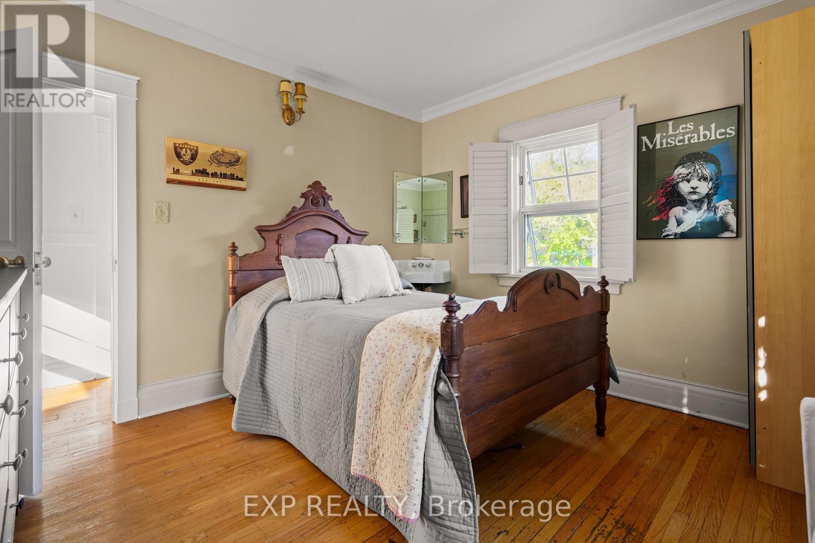 15 TRAFALGAR STREET - 38