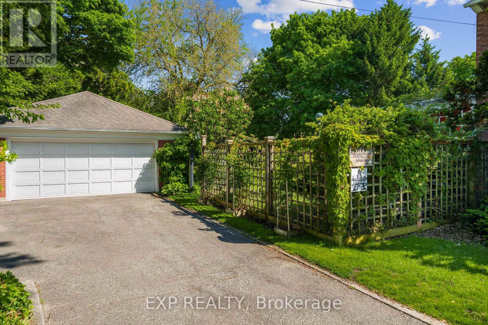 15 TRAFALGAR STREET - 40