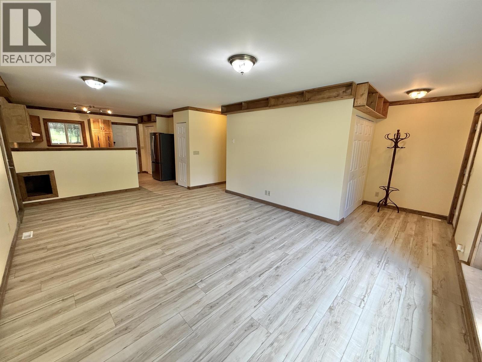 3416 HAYMAN CRESCENT - 14