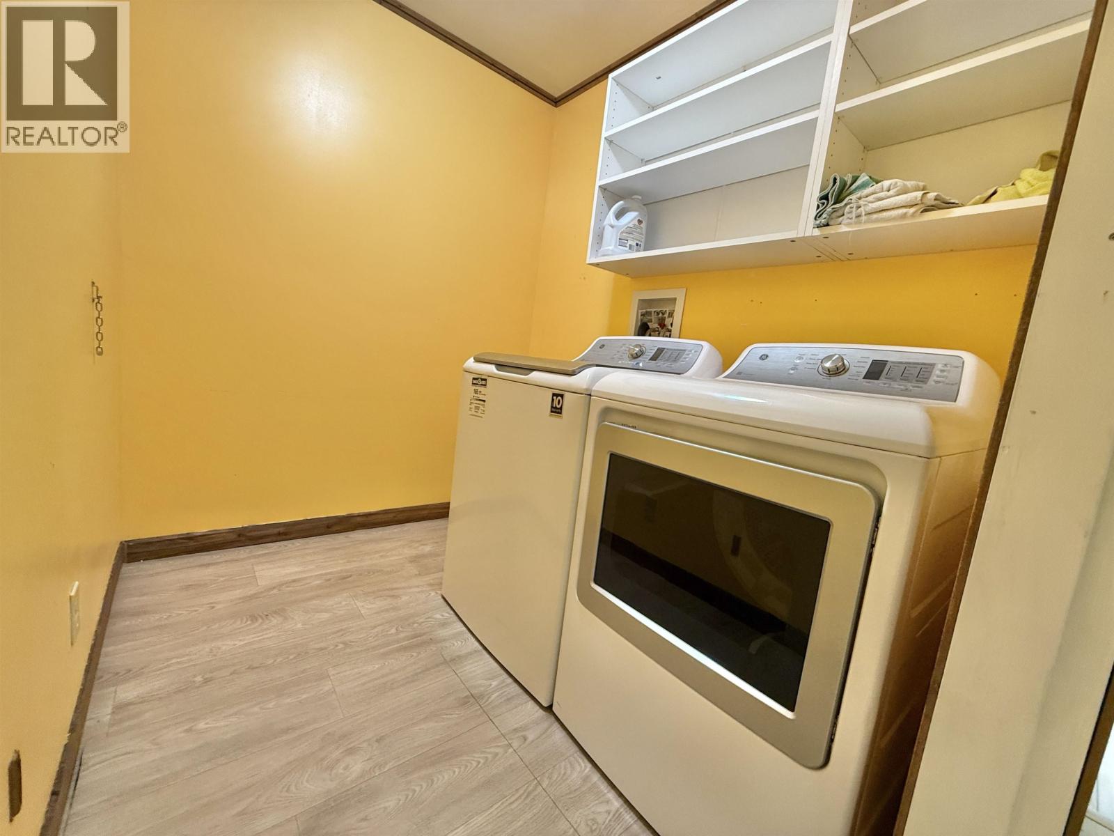 3416 HAYMAN CRESCENT - 26