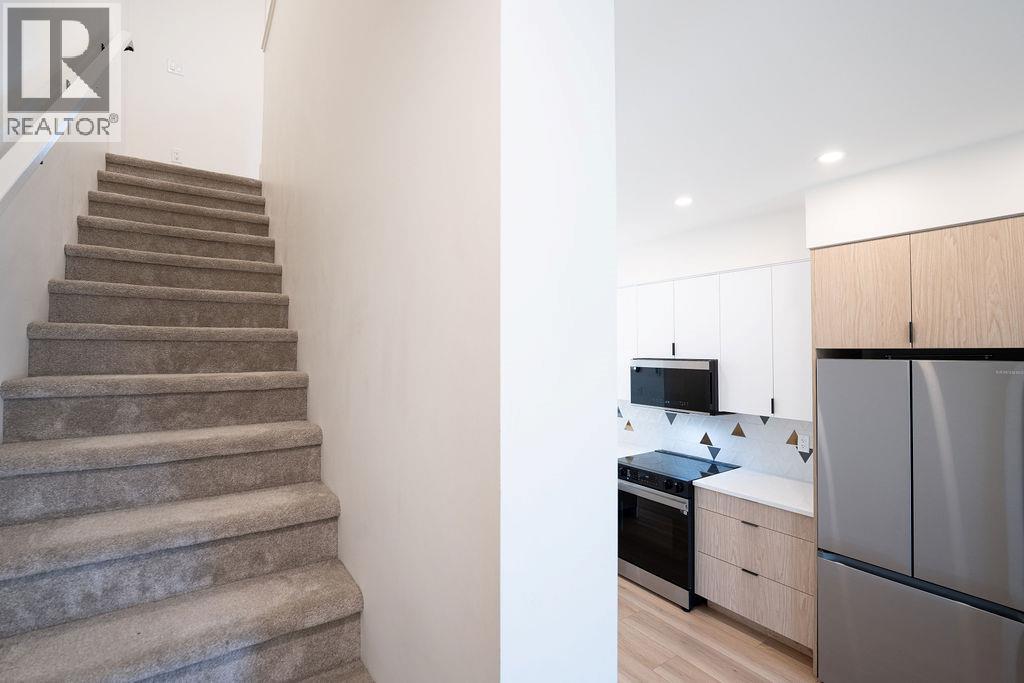 #4 414 Humbert Street - 15