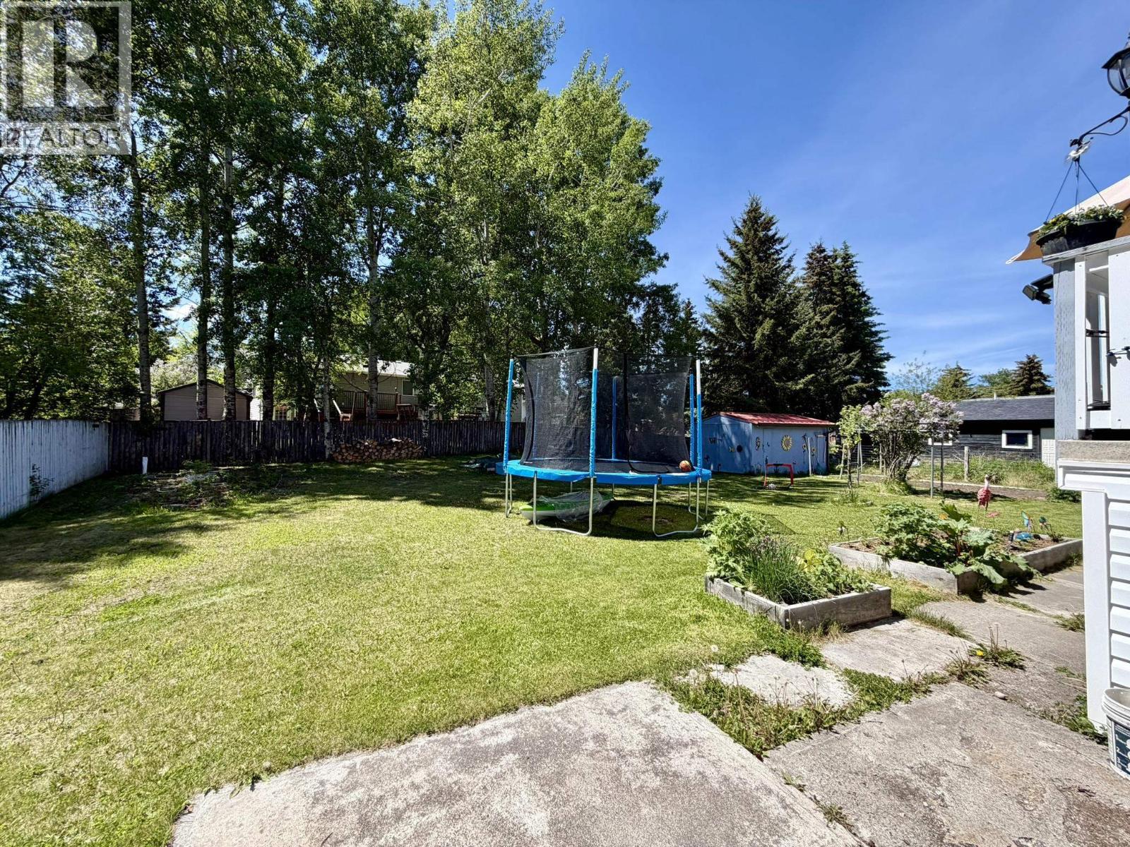 393 BIRCH PLACE - 33