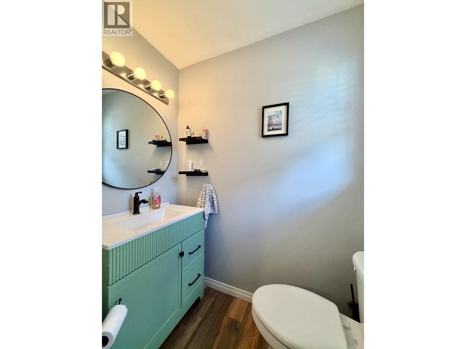 393 BIRCH PLACE - 21