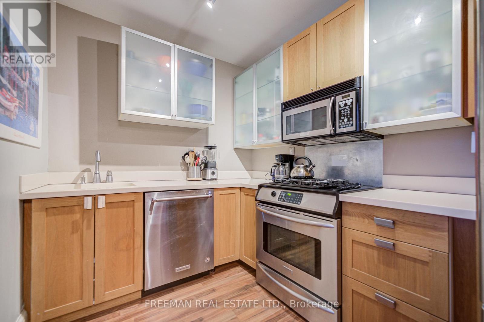 224 LIPPINCOTT STREET - 15