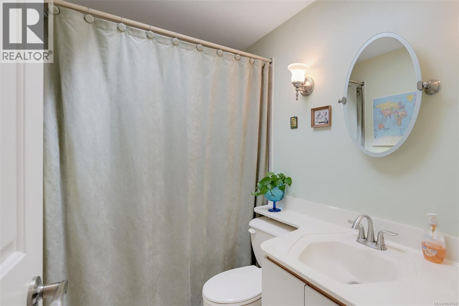 #404 945 McClure St - 43