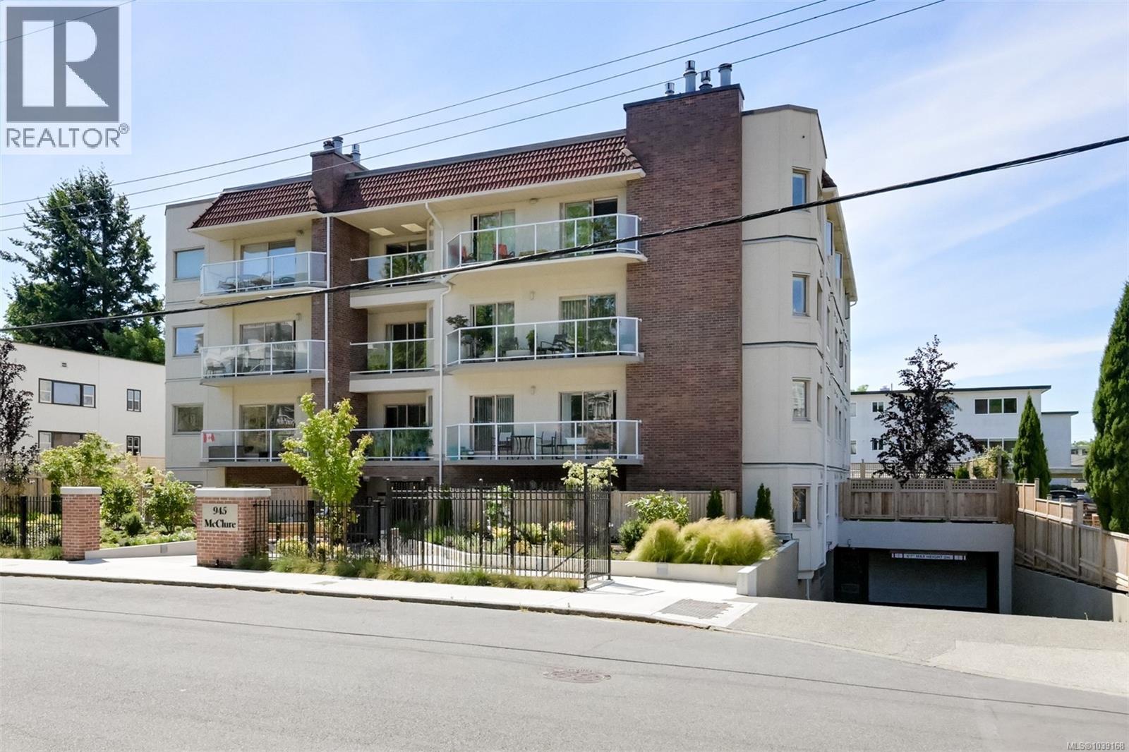 #404 945 McClure St - 57