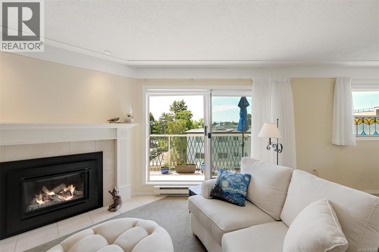 404 945 McClure Street, Victoria