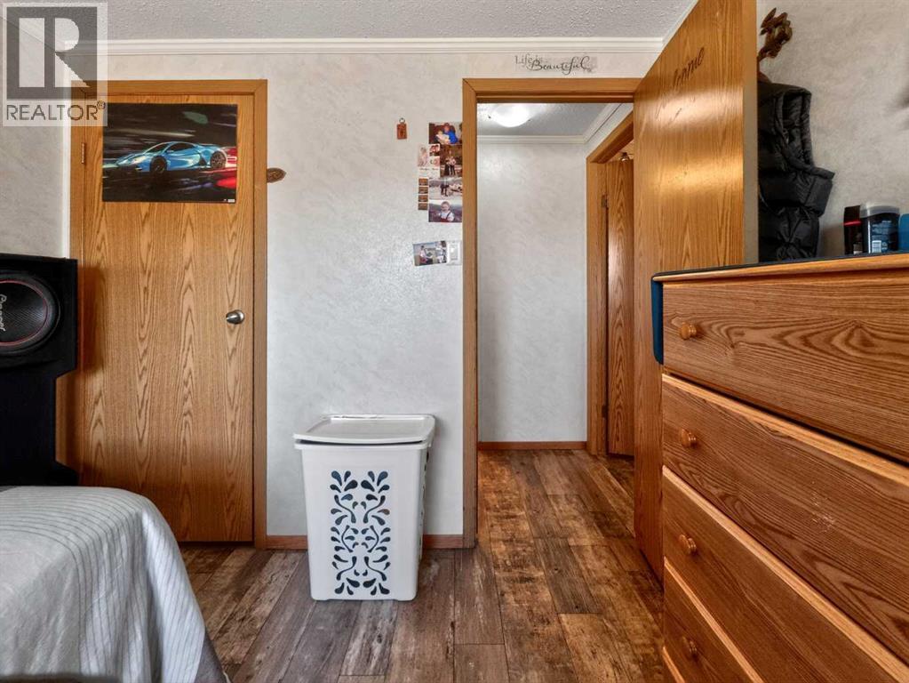 15137 TWP 1052 - 25