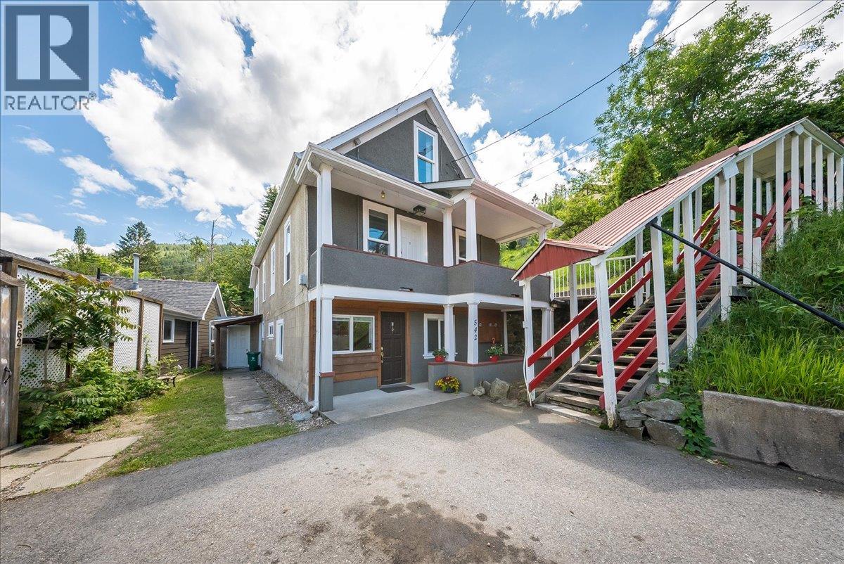 542 SPOKANE Street, Trail
