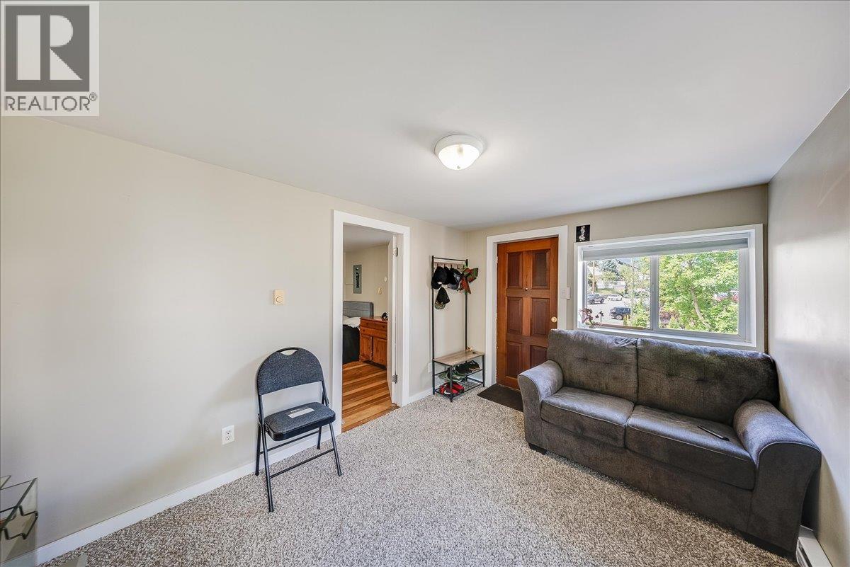 542 SPOKANE Street - 5