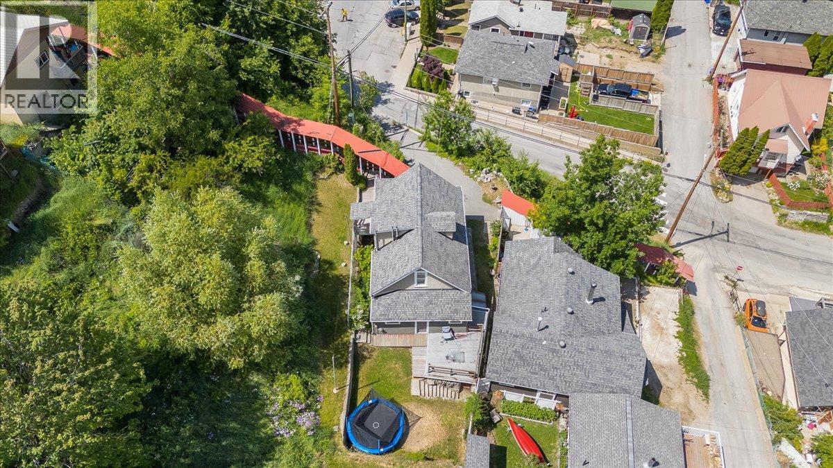 542 SPOKANE Street, Trail