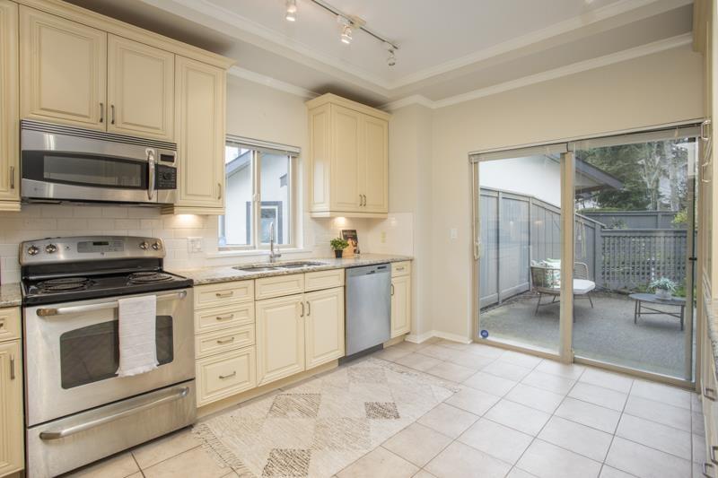 3 Bed, 3 Bath Duplex for Sale in Surrey – 7 3387 KING GEORGE BOULEVARD, Surrey – MLS# R3131920 - Image 13