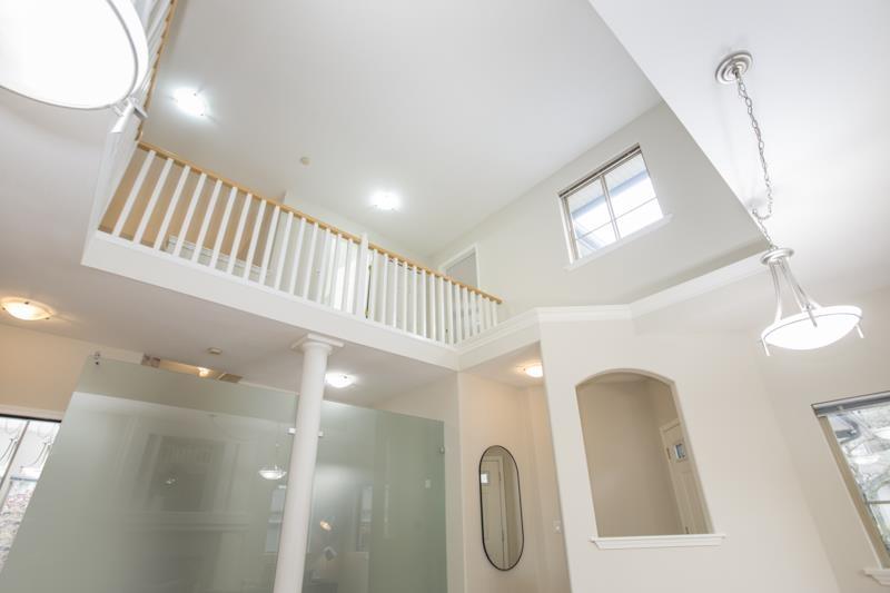 3 Bed, 3 Bath Duplex for Sale in Surrey – 7 3387 KING GEORGE BOULEVARD, Surrey – MLS# R3131920 - Image 23