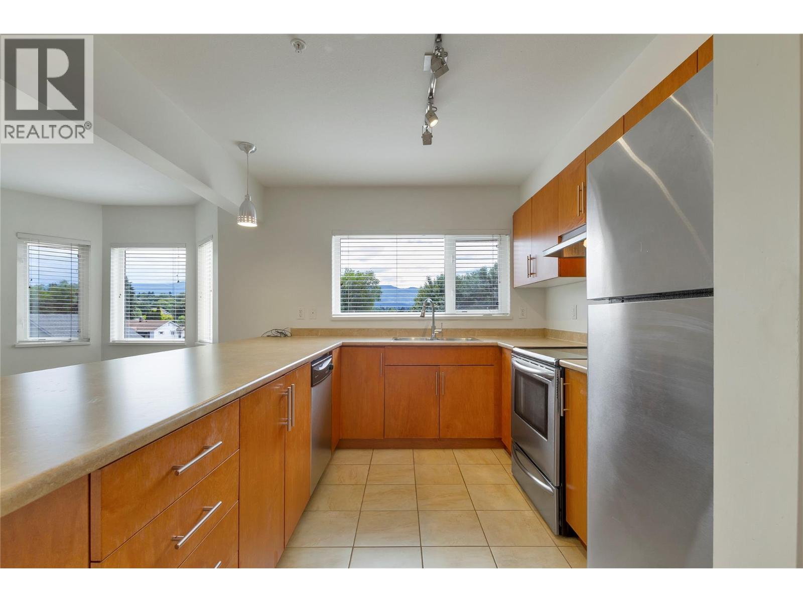 #206 4205 27 Street - 6