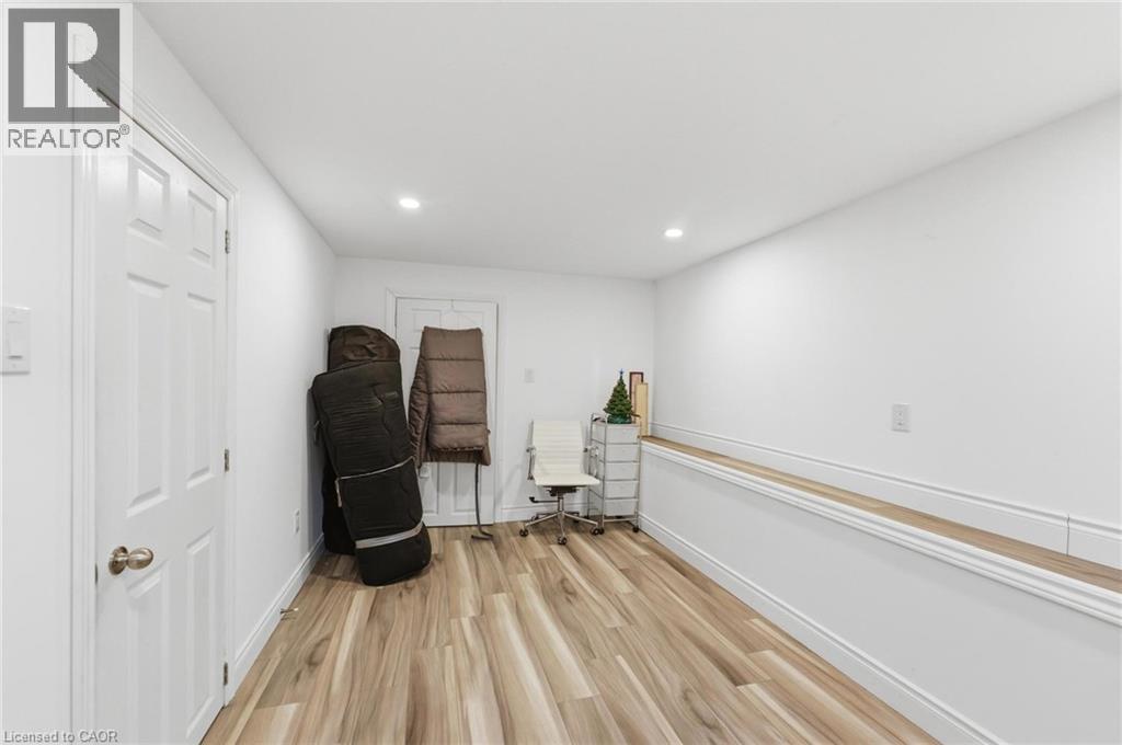 82 CUMMING Court - 27