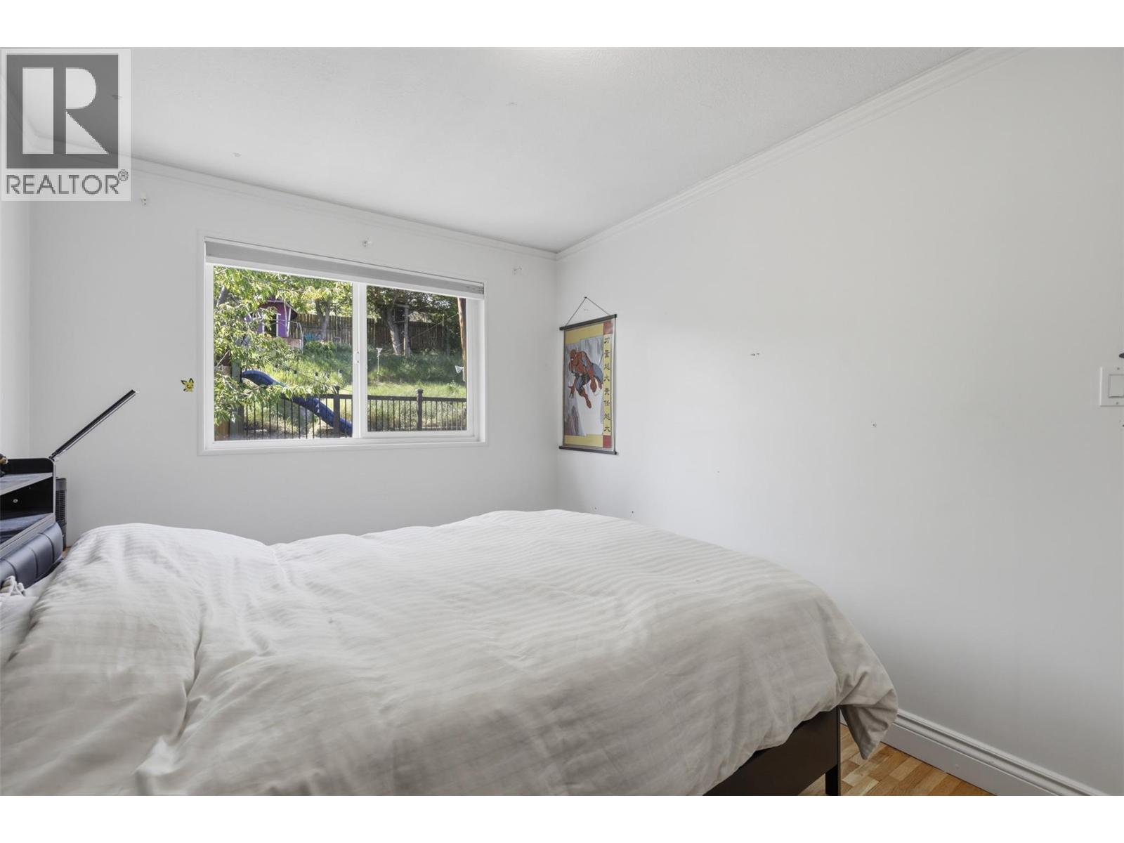 677 FRASER Street - 19