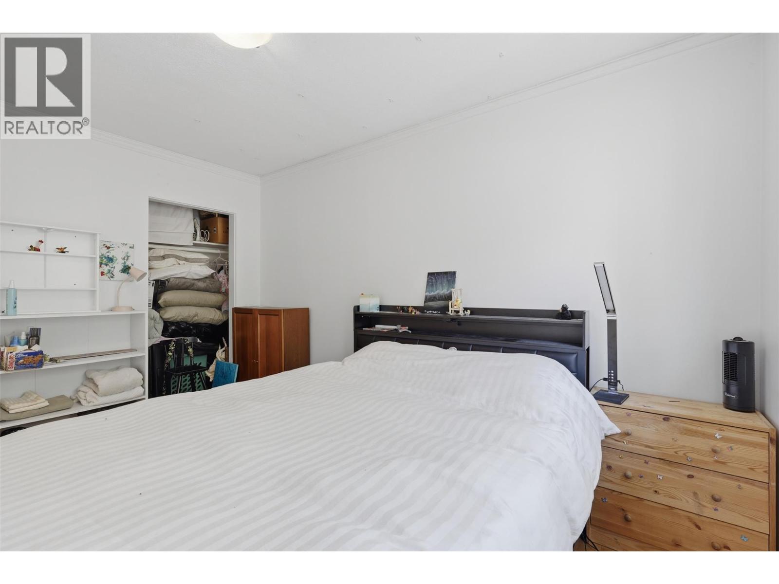 677 FRASER Street - 20