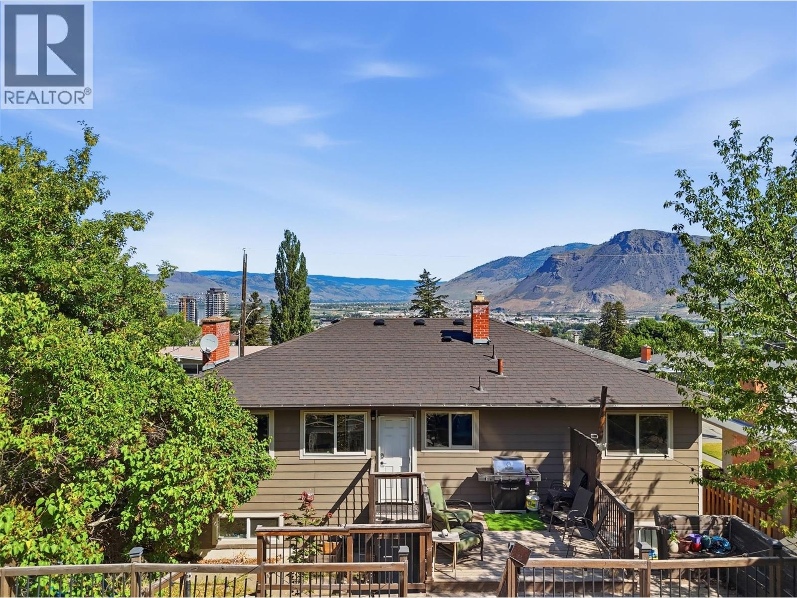 677 FRASER Street - 41