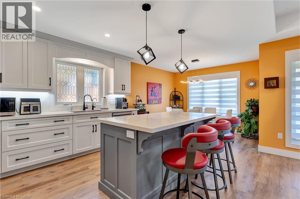 5-bedroom home for sale at 5 JOHN POUND Road Unit# 22, Tillsonburg ON · photo 22 of 42