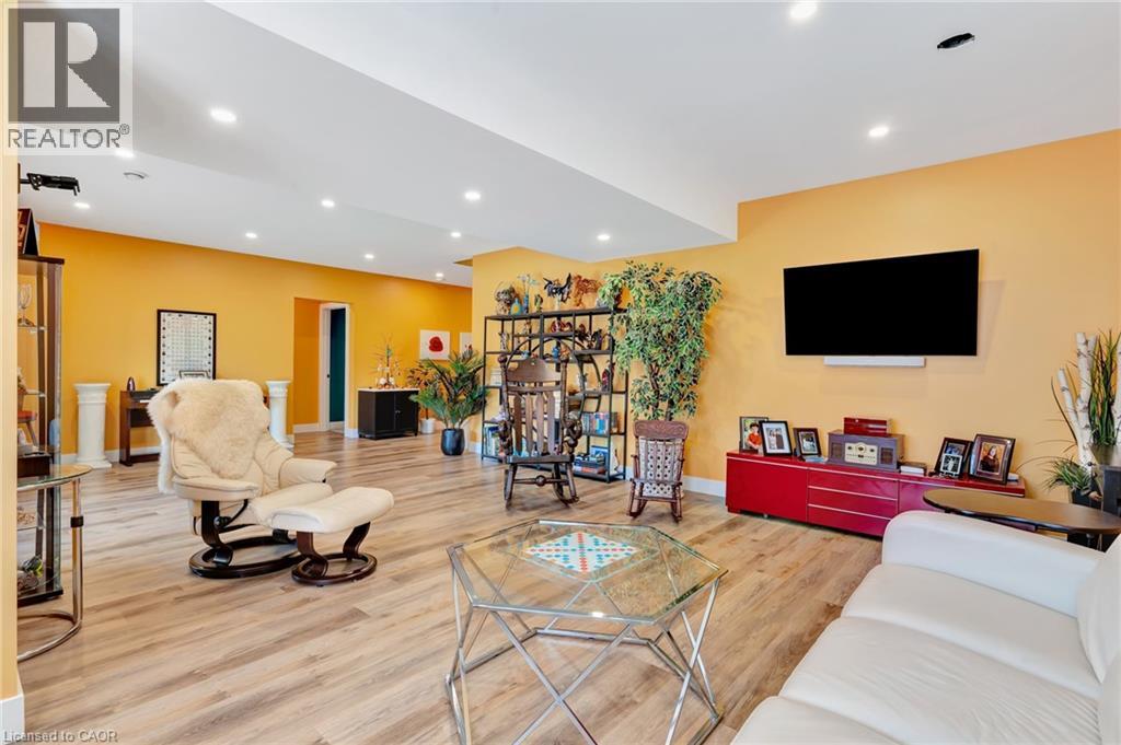 5-bedroom home for sale at 5 JOHN POUND Road Unit# 22, Tillsonburg ON · photo 35 of 42