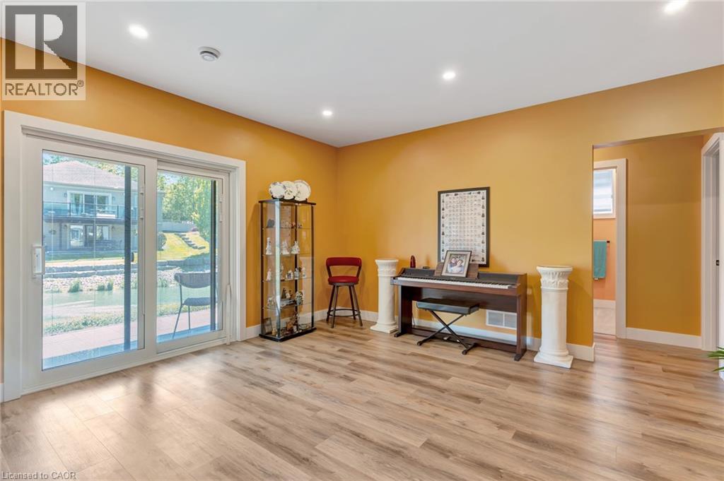 5-bedroom home for sale at 5 JOHN POUND Road Unit# 22, Tillsonburg ON · photo 36 of 42
