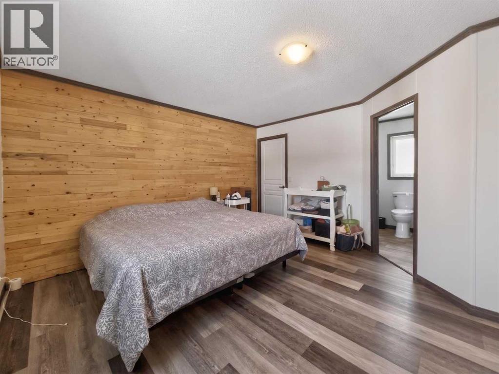 10614 103 Avenue - 12