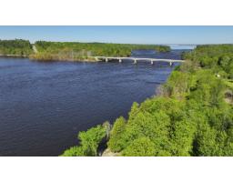 3 Ch. Cottage, L Isle Aux Allumettes, QC J0X1M0 Photo 8