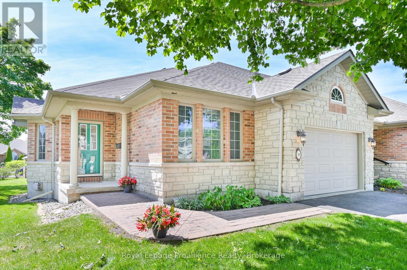 10 - 25 HEARTWOOD DRIVE