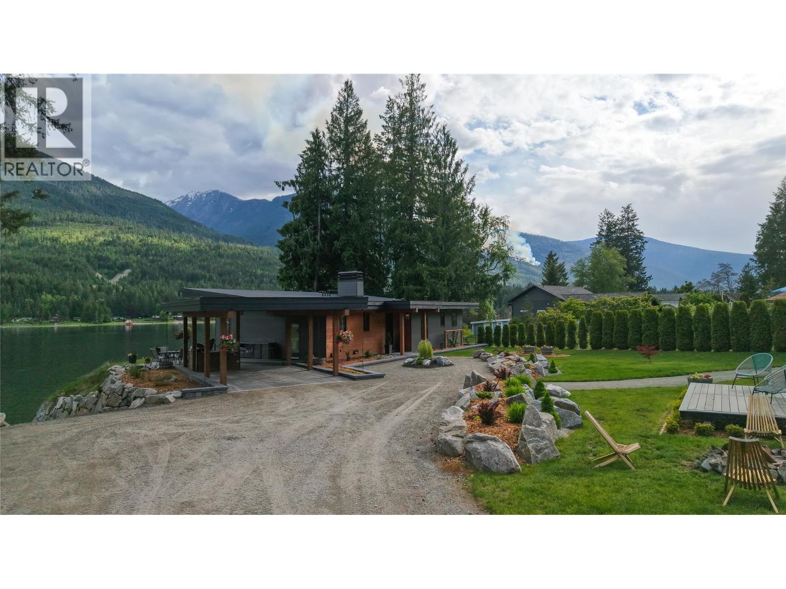 7642 Highway 3A - 8