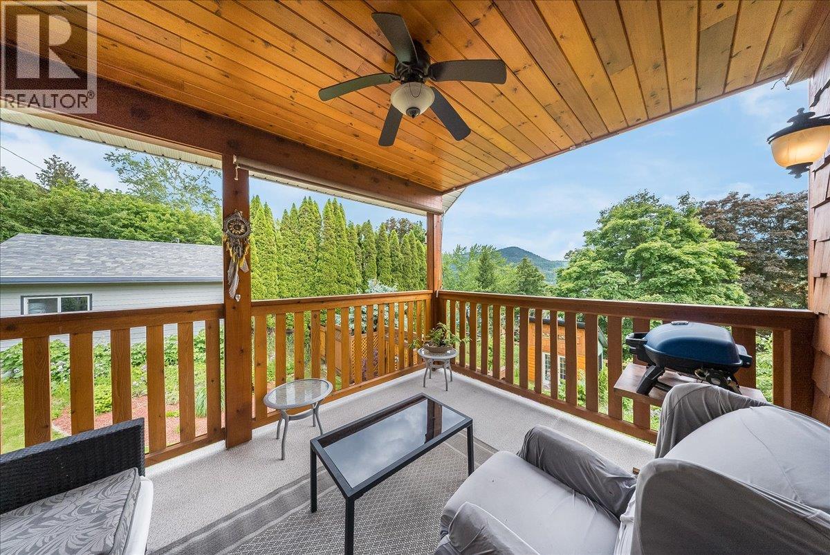 2005 Kootenay Avenue - 20
