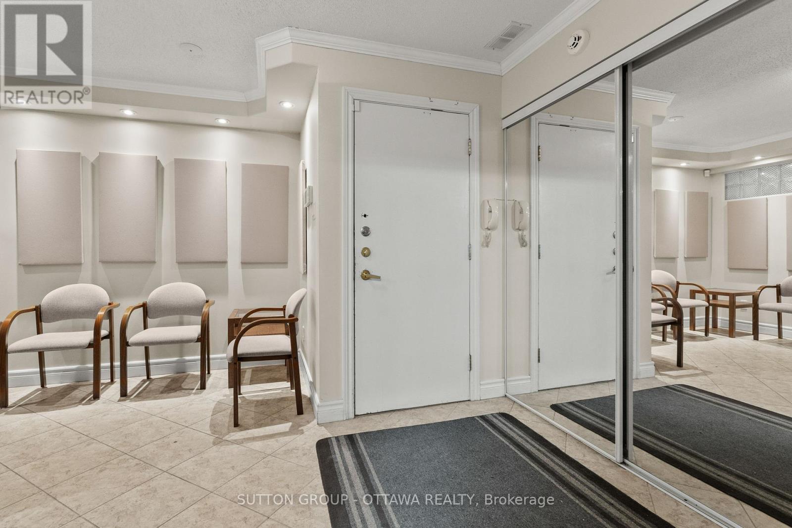 Office for Rent in Ottawa – 201 – 117 MURRAY STREET, Ottawa – MLS# X13237362 - Image 12