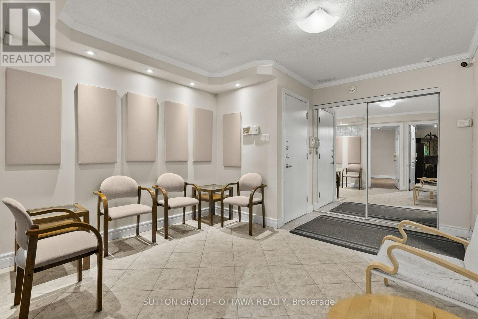 Office for Rent in Ottawa – 201 – 117 MURRAY STREET, Ottawa – MLS# X13237362 - Image 14