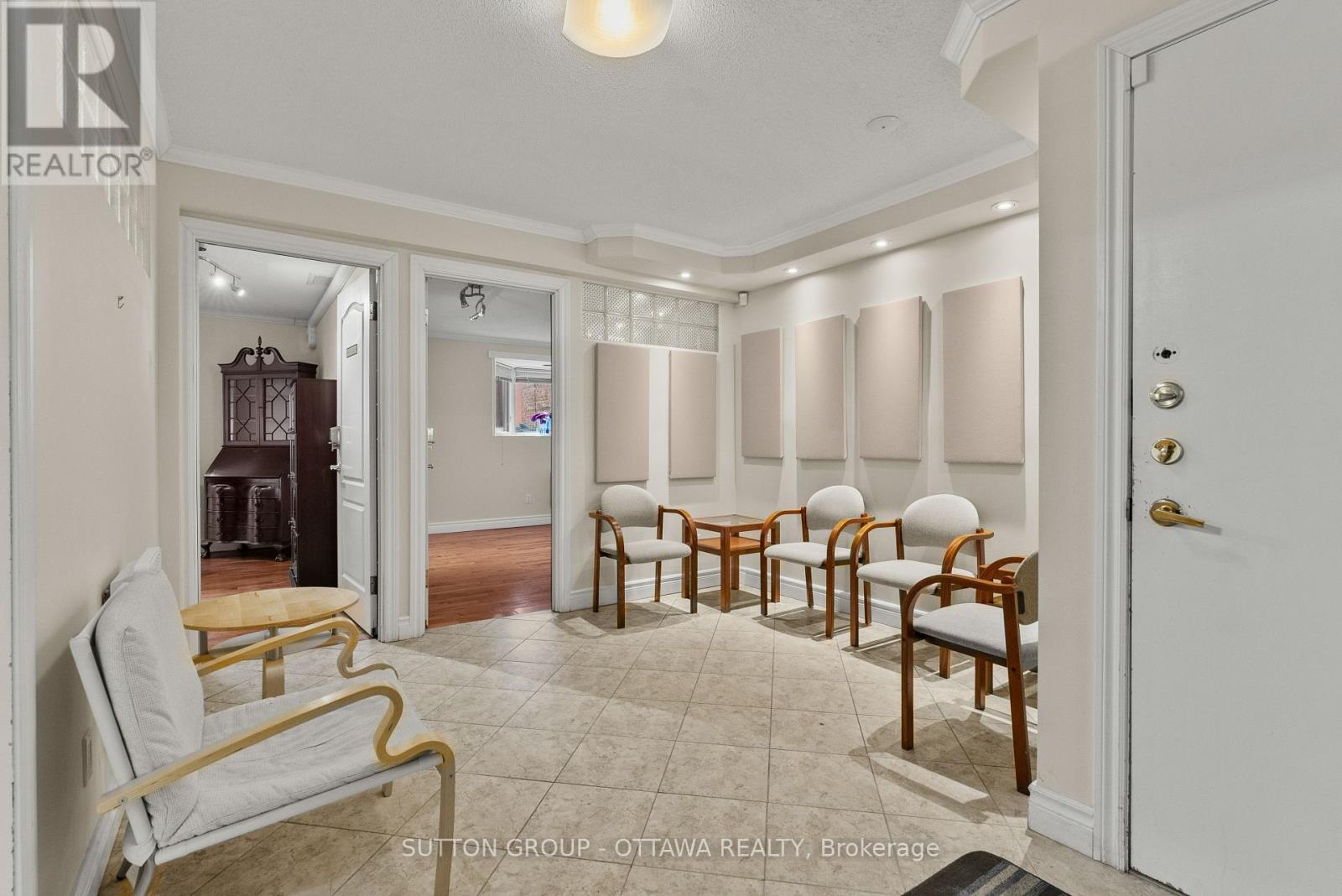 Office for Rent in Ottawa – 201 – 117 MURRAY STREET, Ottawa – MLS# X13237362 - Image 15
