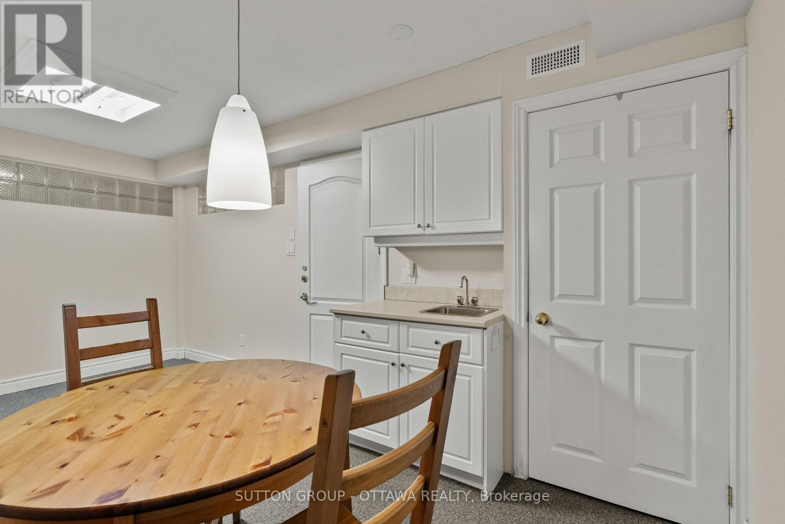Office for Rent in Ottawa – 201 – 117 MURRAY STREET, Ottawa – MLS# X13237362 - Image 28