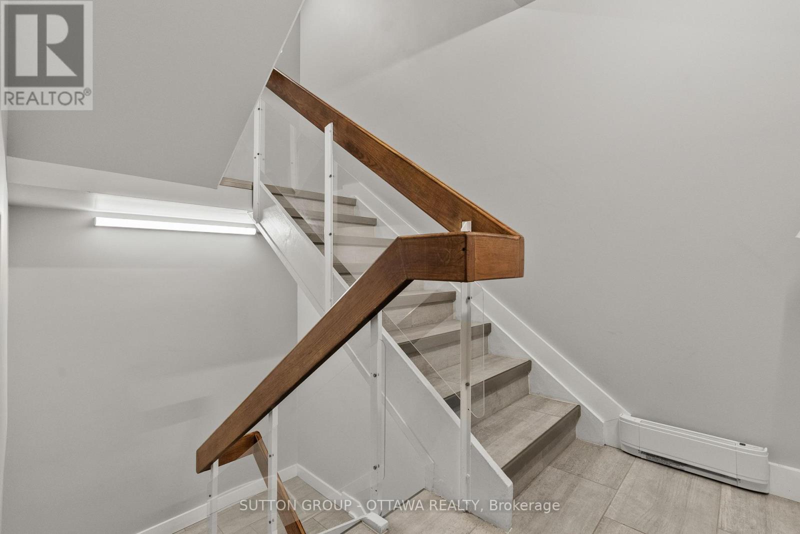 Office for Rent in Ottawa – 201 – 117 MURRAY STREET, Ottawa – MLS# X13237362 - Image 9