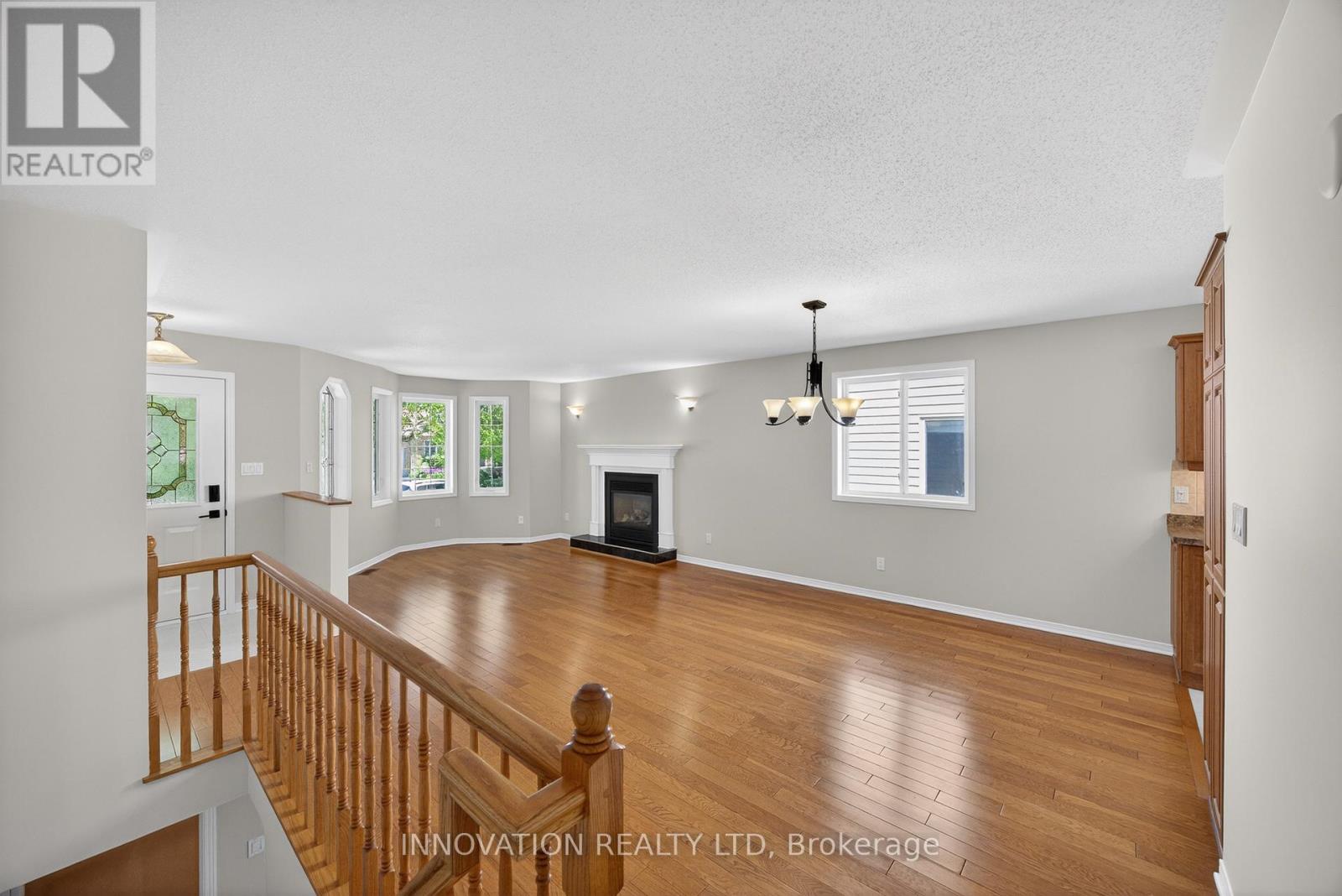 407 FLORA STREET - 6
