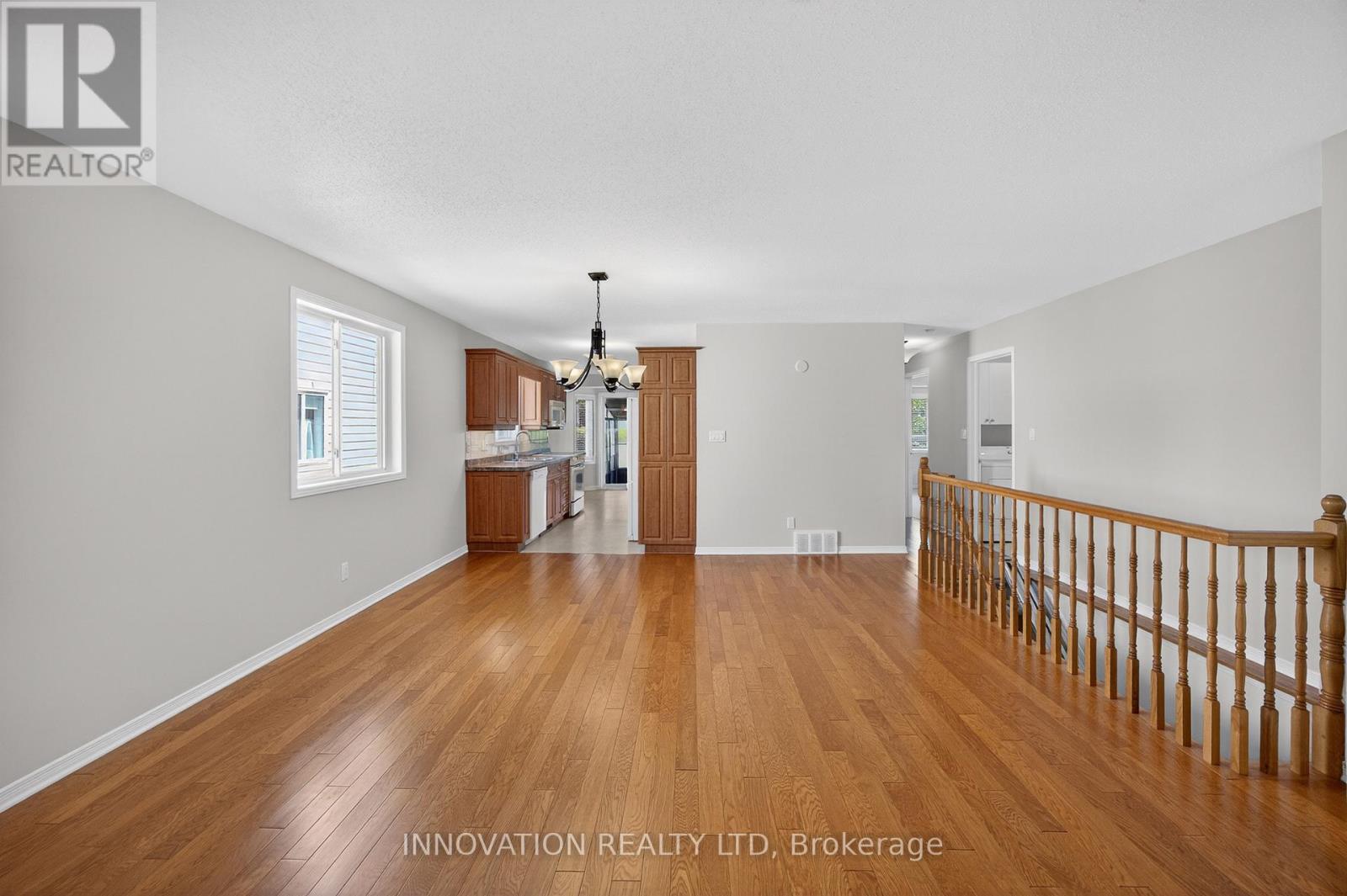 407 FLORA STREET - 9