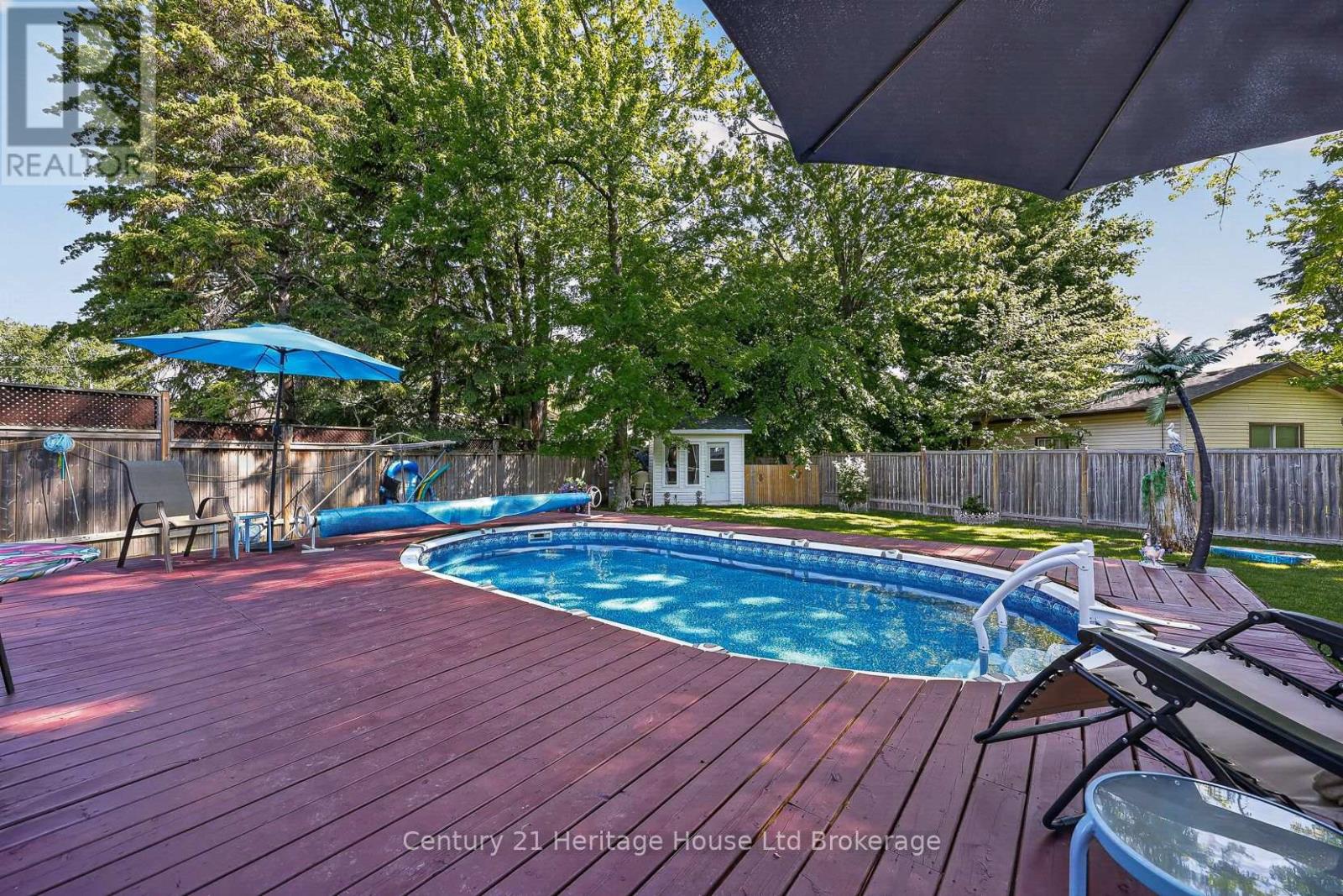12 JUBILEE PLACE - 44