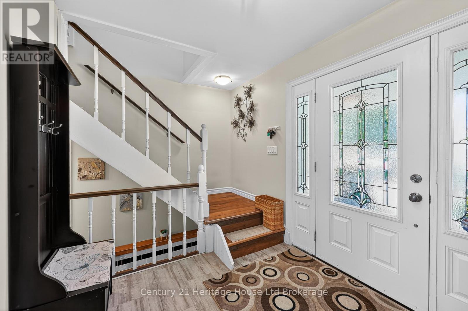 12 JUBILEE PLACE - 7