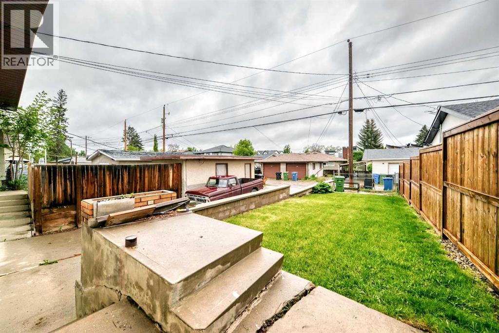 2224A 34 Street SW - 21