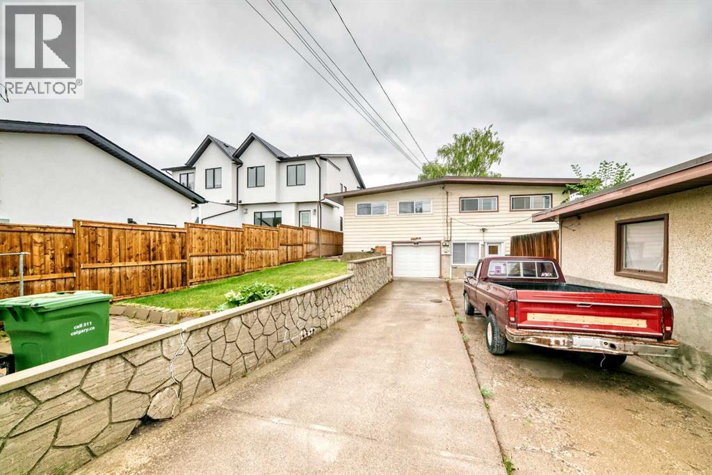 2224A 34 Street SW - 23