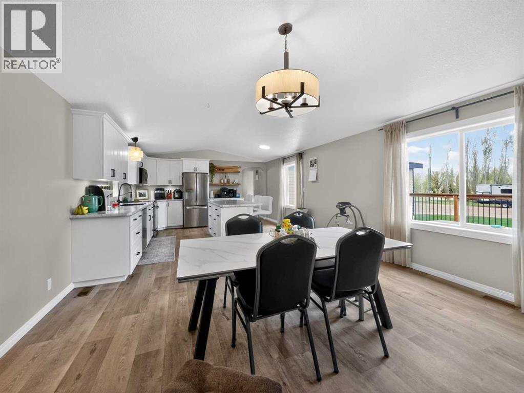 9229 95 Avenue - 10