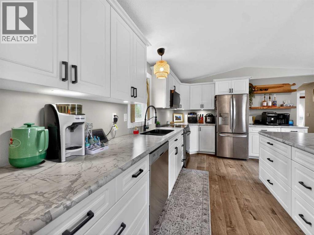 9229 95 Avenue - 8