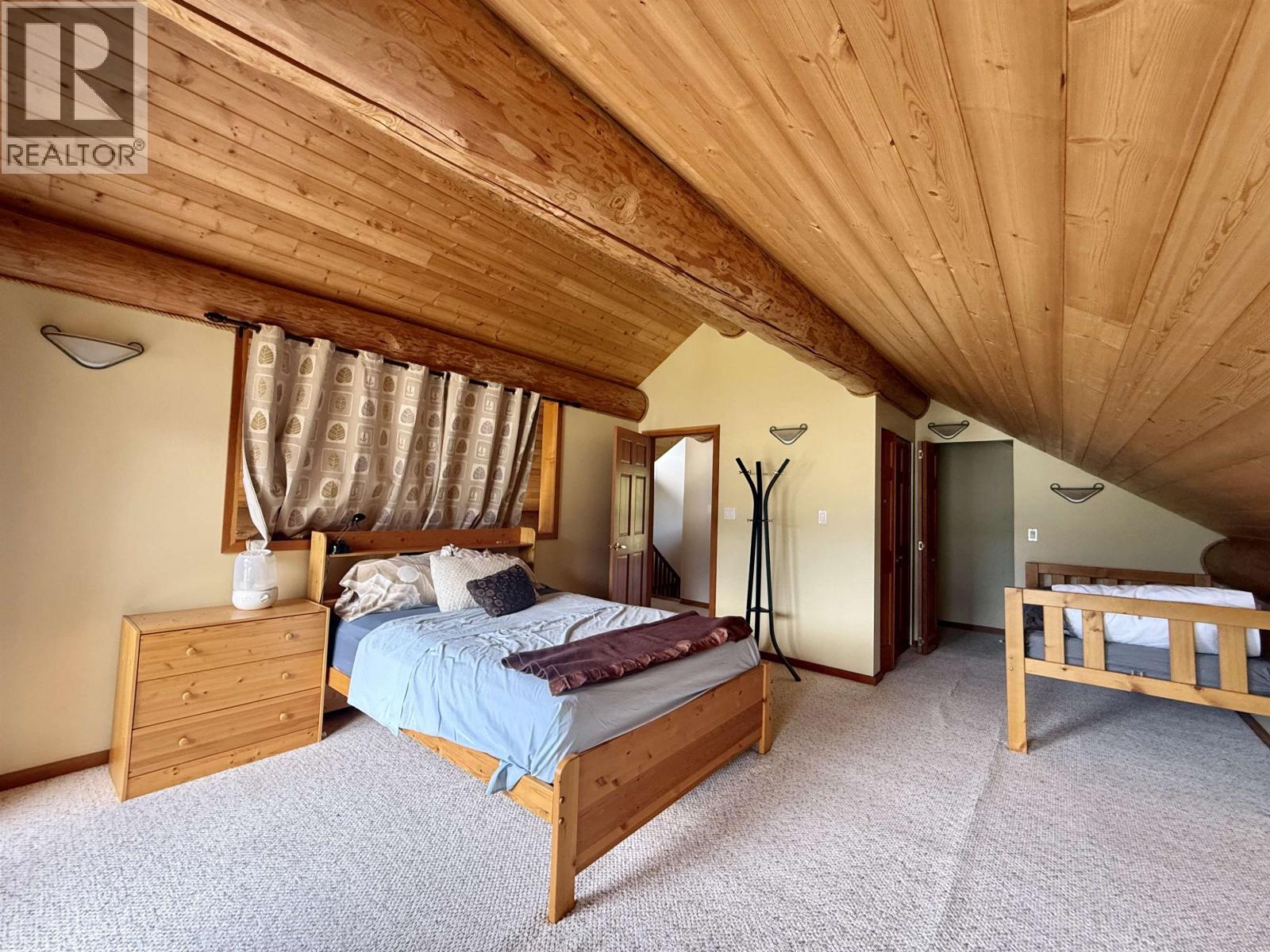6463 HETHERINGTON ROAD - 27