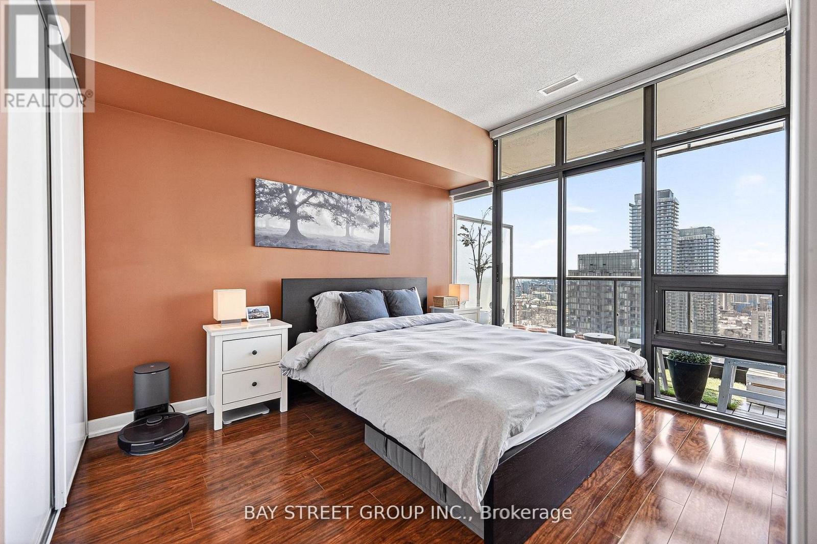 #3505 33 CHARLES STREET E - 16