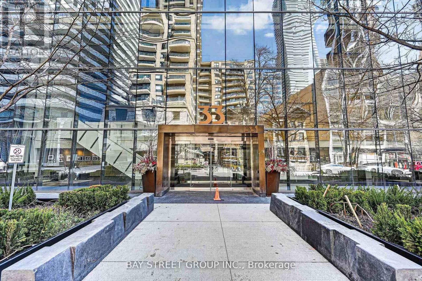 #3505 33 CHARLES STREET E - 28