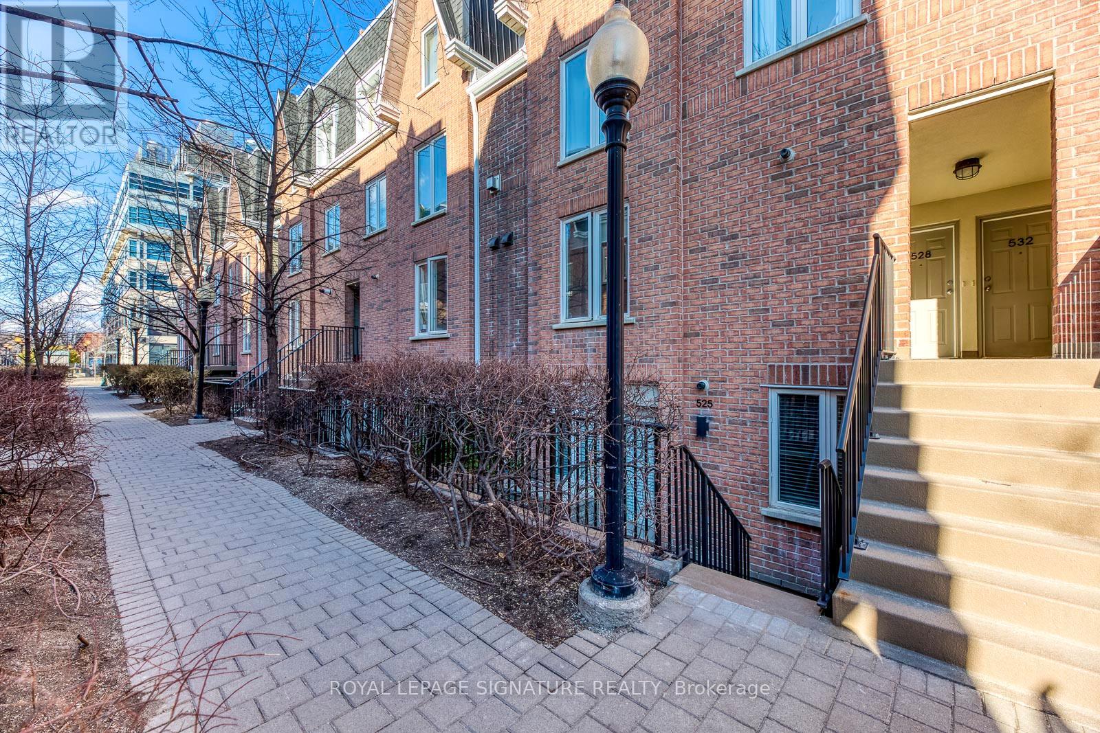 Listing photo of 525 - 10 DOURO STREET