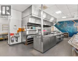 1193 Sunset Drive, Kelowna, BC V1Y0J5 Photo 10